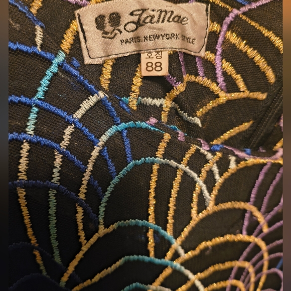 Colorful Embroidered Top - Picture 5 of 6